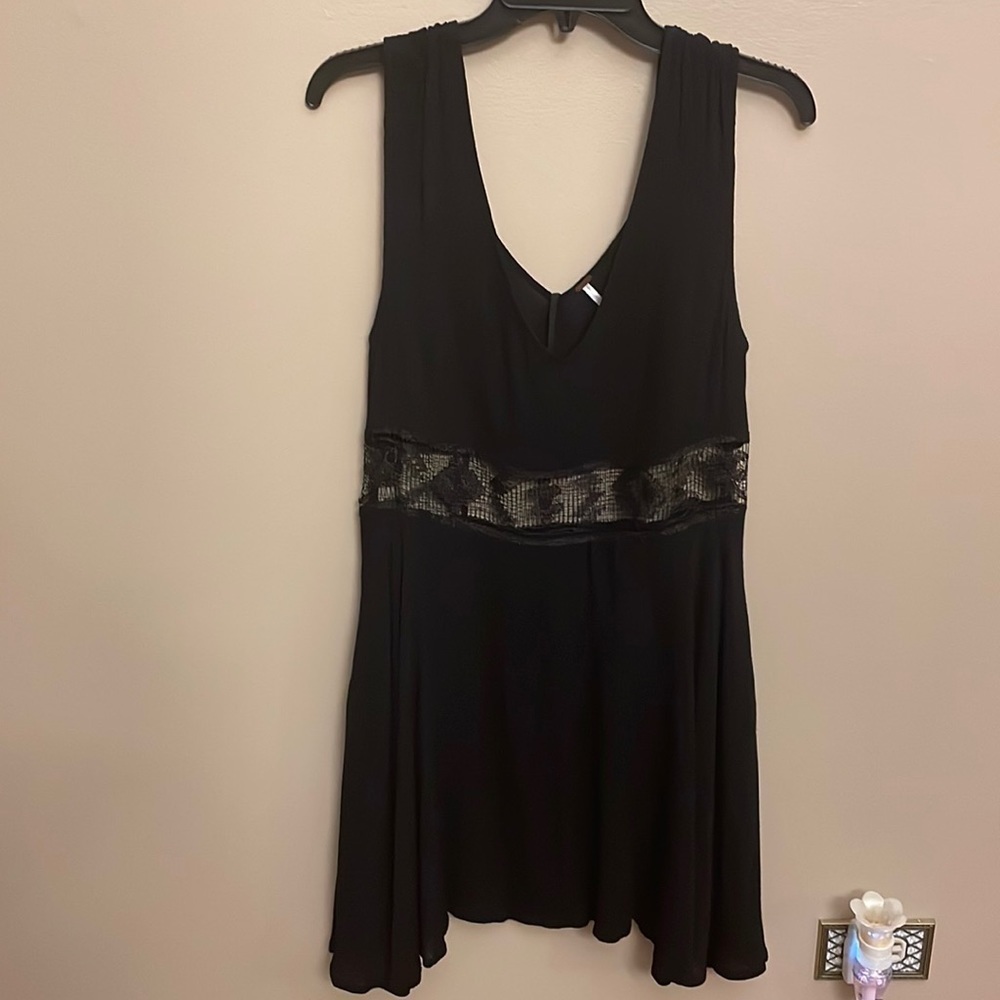 FREE PEOPLE TANK skater summer DRESS. Crochet pierced waist, V back front, sz S